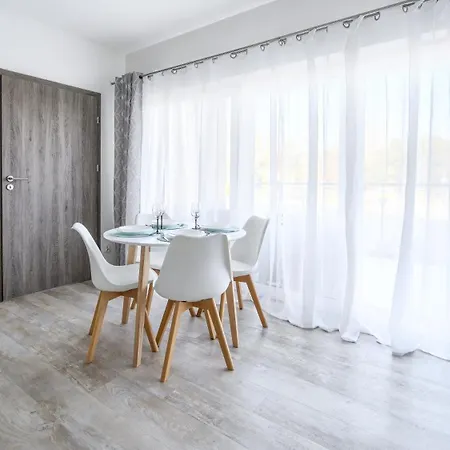 Apartamenty Sun & Snow Piec Morz Z Basenem Sianozety Exterior photo
